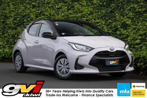 2020 Toyota Yaris Z Hybrid - Thumbnail
