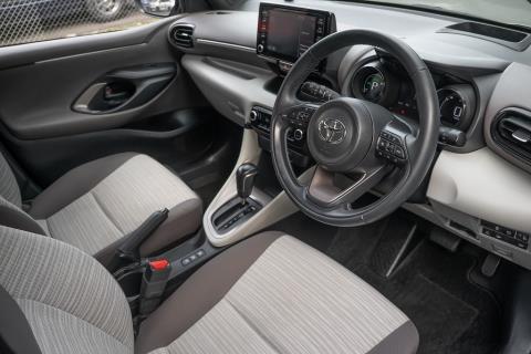 2020 Toyota Yaris Z Hybrid - Thumbnail
