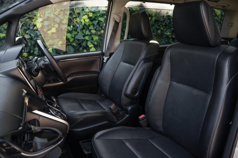 2015 Toyota Noah / Esquire / Voxy