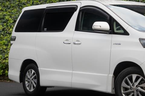 2014 Toyota Vellfire / Alphard Hybrid - Thumbnail