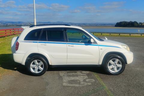 2005 Toyota RAV4L Sport 4WD - Thumbnail