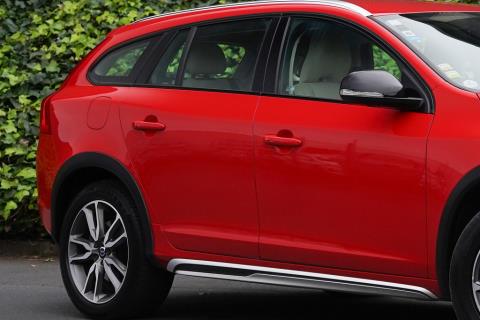 2016 Volvo V60 D4 Cross Country - Thumbnail