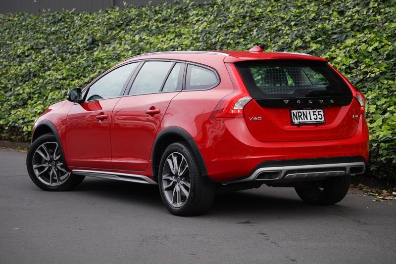 2016 Volvo V60 D4 Cross Country