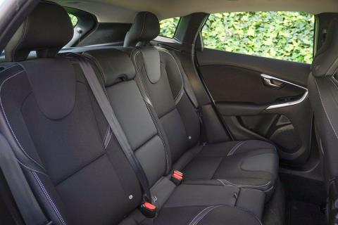 2016 Volvo V40 T4 2.0P - Thumbnail