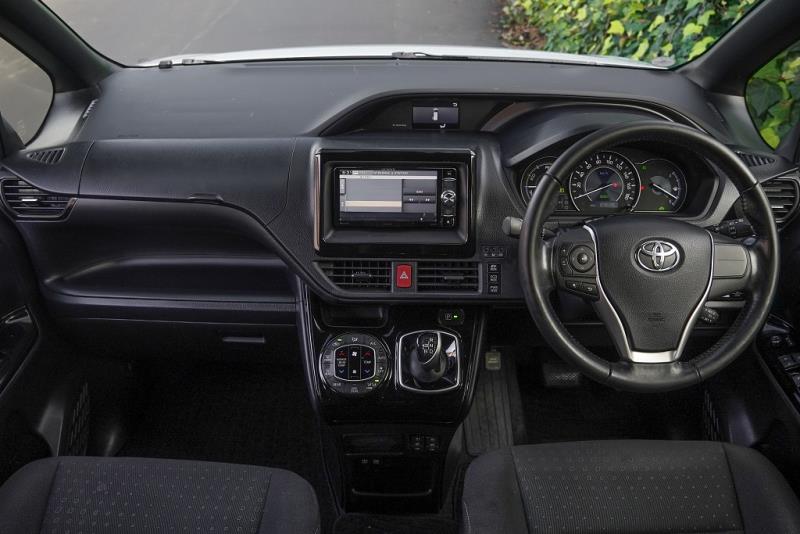 2018 Toyota Noah G / Voxy / Esquire