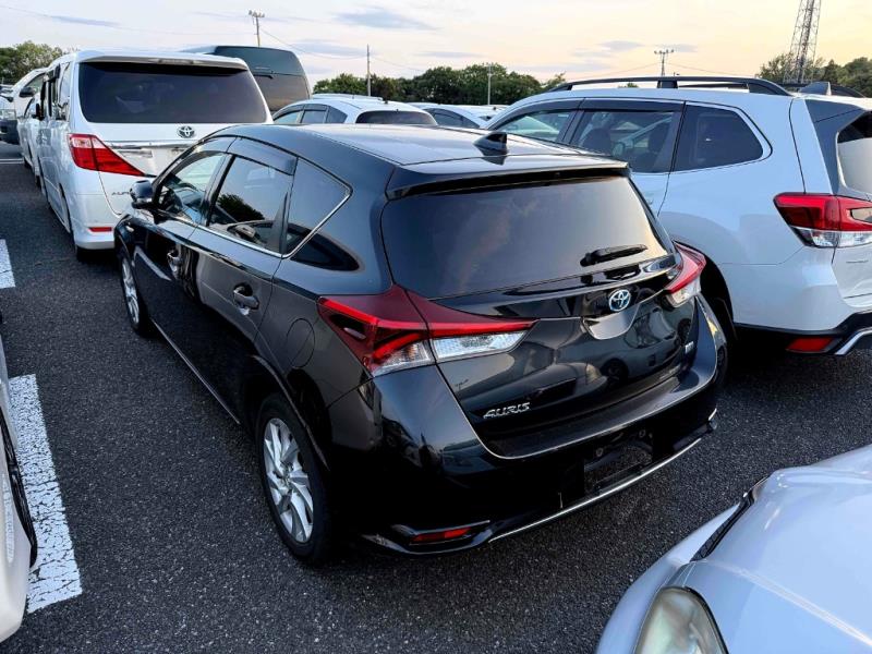 2017 Toyota Auris Hybrid / Corolla