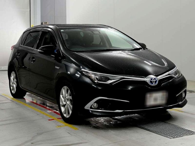 2017 Toyota Auris Hybrid / Corolla