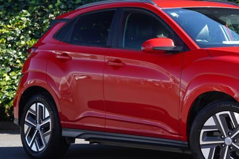 2021 Hyundai Kona EV 64kWh - Thumbnail