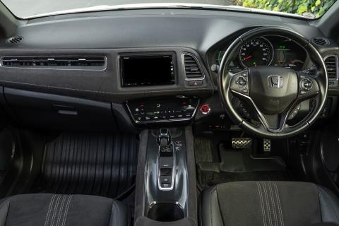 2018 Honda Vezel RS Hybrid / HR-V - Thumbnail