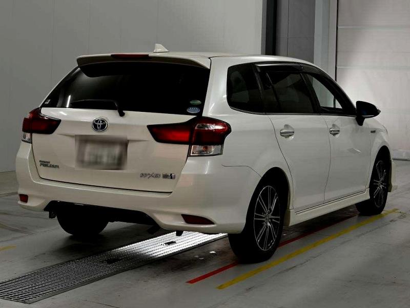 2016 Toyota Corolla Fielder Hybrid