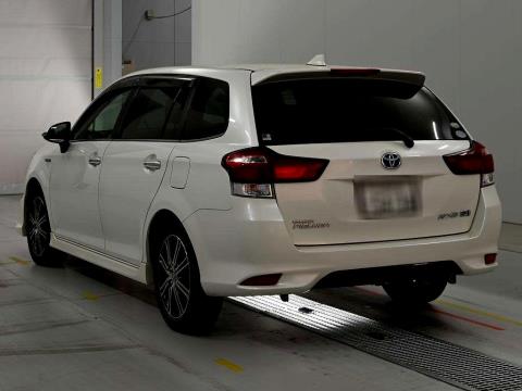 2016 Toyota Corolla Fielder Hybrid - Thumbnail