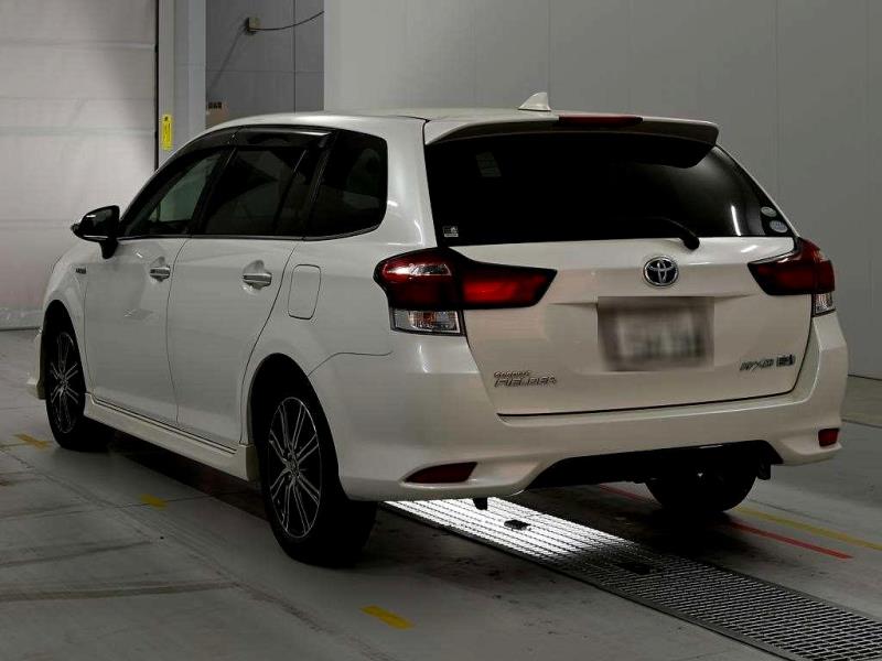 2016 Toyota Corolla Fielder Hybrid