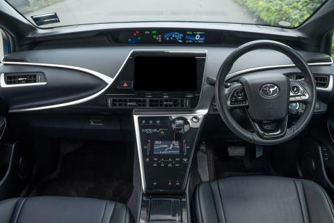 2016 Toyota Mirai - Thumbnail