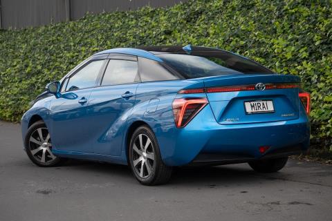 2016 Toyota Mirai - Thumbnail