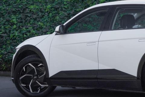 2022 Hyundai IONIQ 5 72 kWh - Thumbnail
