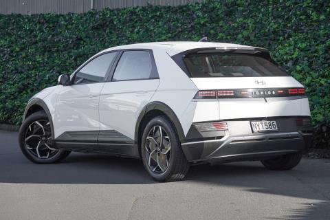 2022 Hyundai IONIQ 5 72 kWh - Thumbnail
