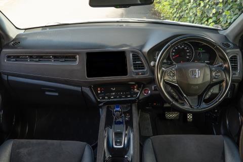 2017 Honda Vezel RS Hybrid / HR-V - Thumbnail