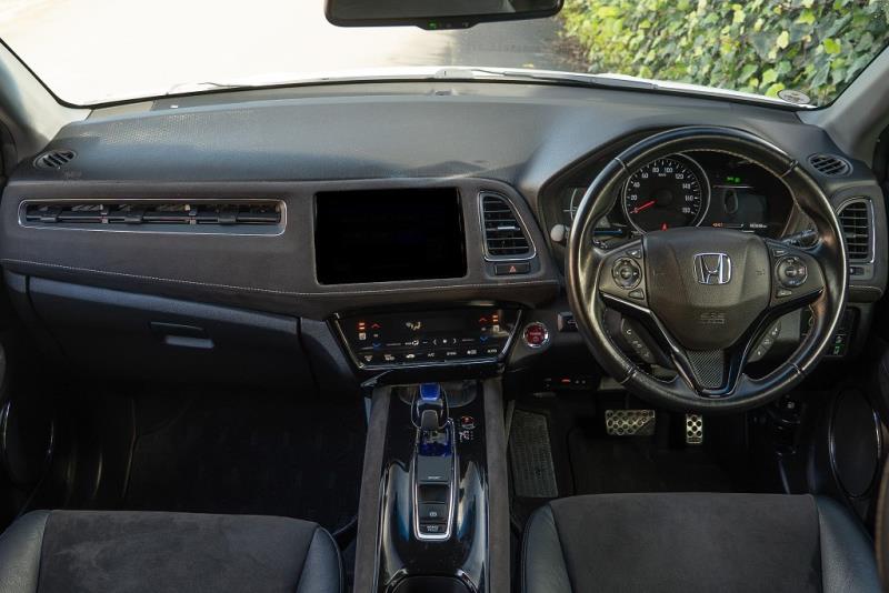 2017 Honda Vezel RS Hybrid / HR-V
