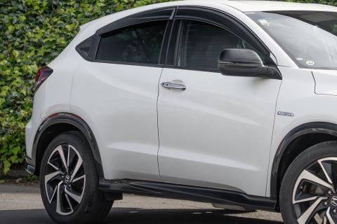 2017 Honda Vezel RS Hybrid / HR-V - Thumbnail