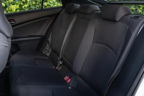 2016 Toyota Prius Hybrid - Thumbnail