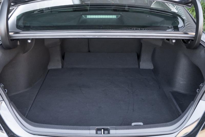 2019 Toyota Camry Hybrid WS