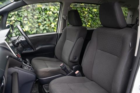 2017 Toyota Voxy Hybrid V / Noah - Thumbnail