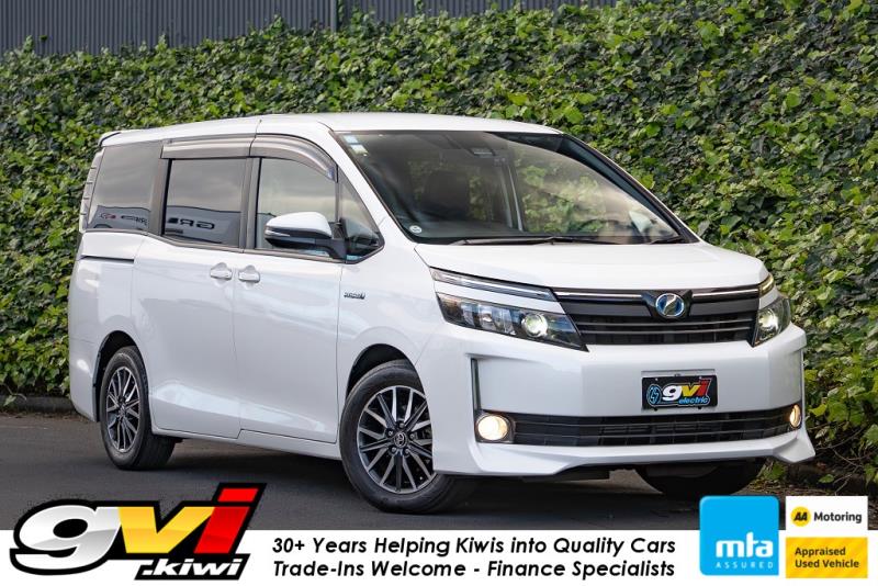 2016 Toyota Voxy V Hybrid / Noah