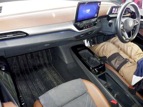 2023 Volkswagen ID.4 Pro 82kWh - Thumbnail