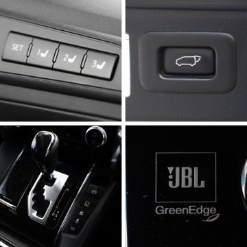 2015 Toyota Vellfire Hybrid ZR E-Four - Thumbnail