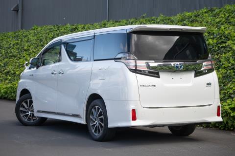 2015 Toyota Vellfire Hybrid ZR E-Four - Thumbnail