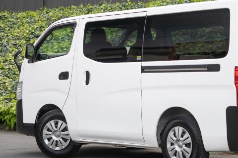 2022 Nissan NV350 / Caravan 5 Door - Thumbnail