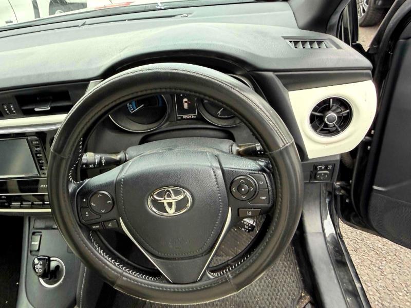 2017 Toyota Auris Hybrid / Corolla