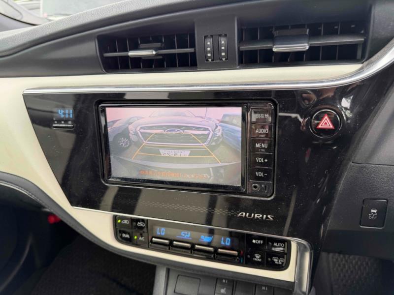 2017 Toyota Auris Hybrid / Corolla