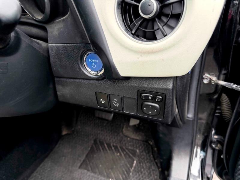 2017 Toyota Auris Hybrid / Corolla