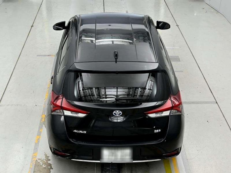 2017 Toyota Auris Hybrid / Corolla