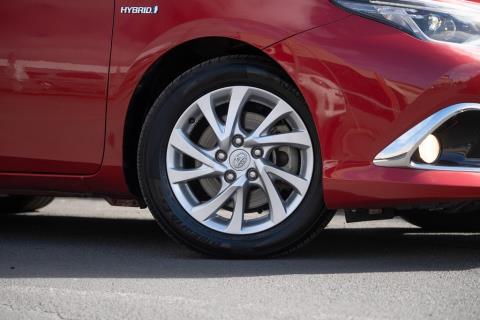 2016 Toyota Auris Hybrid / Corolla - Thumbnail