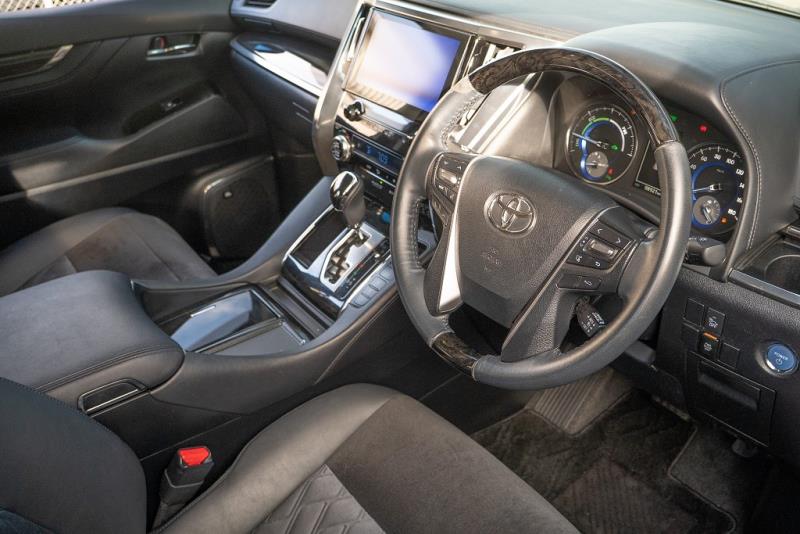 2015 Toyota Alphard Hybrid / Vellfire