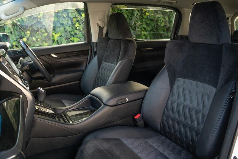 2015 Toyota Alphard Hybrid / Vellfire