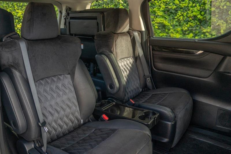 2015 Toyota Alphard Hybrid / Vellfire
