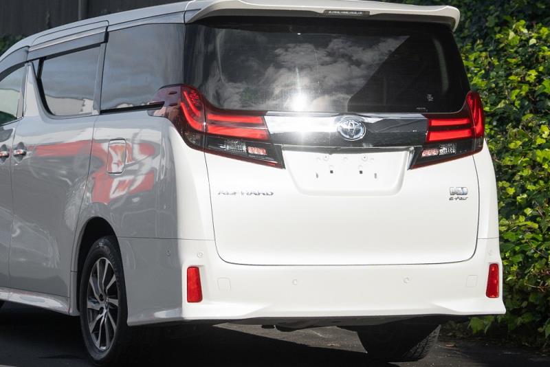 2015 Toyota Alphard Hybrid / Vellfire