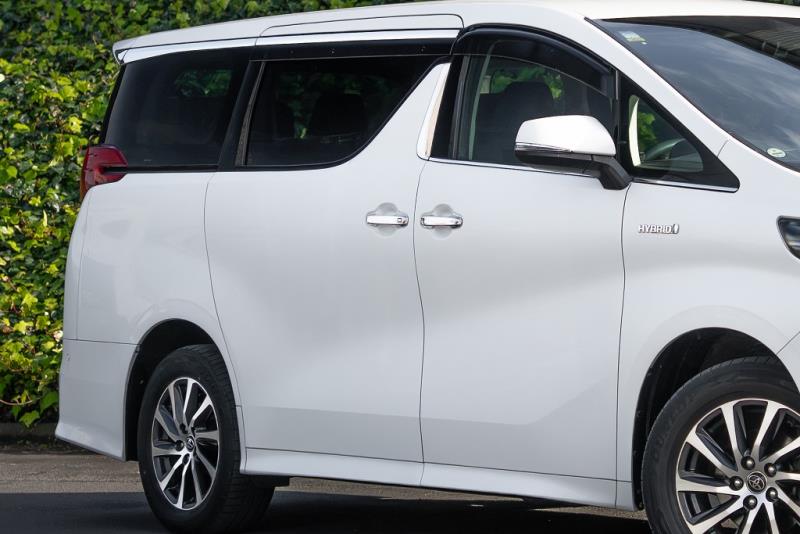 2015 Toyota Alphard Hybrid / Vellfire
