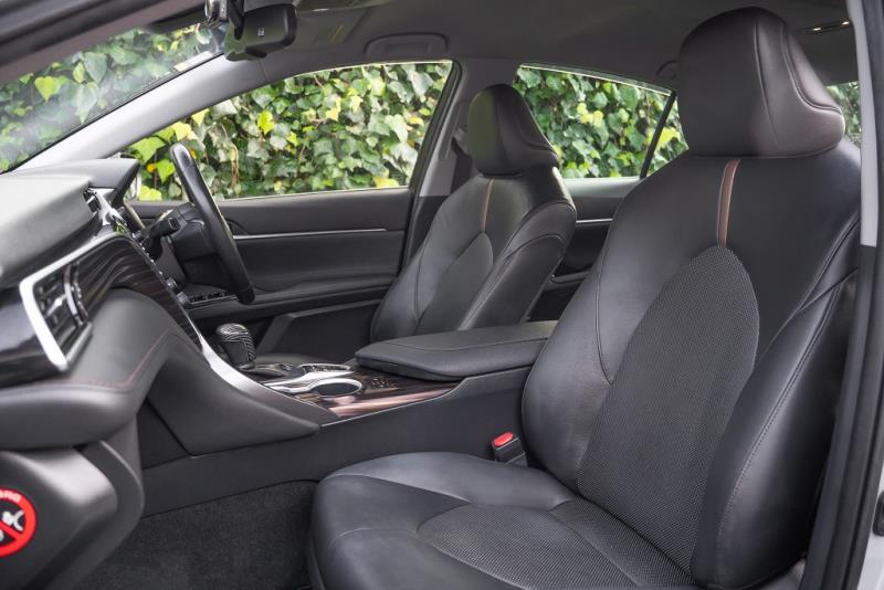 2017 Toyota Camry Hybrid G