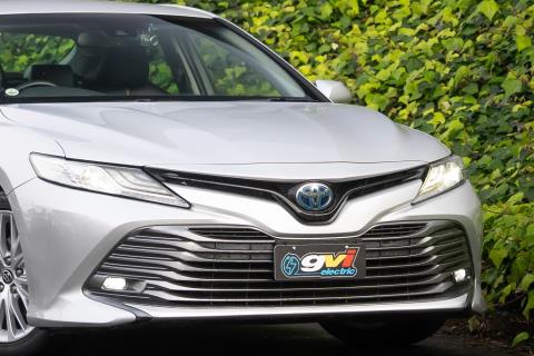 2017 Toyota Camry Hybrid G - Thumbnail