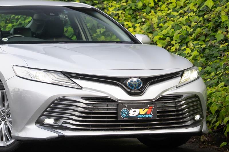2017 Toyota Camry Hybrid G