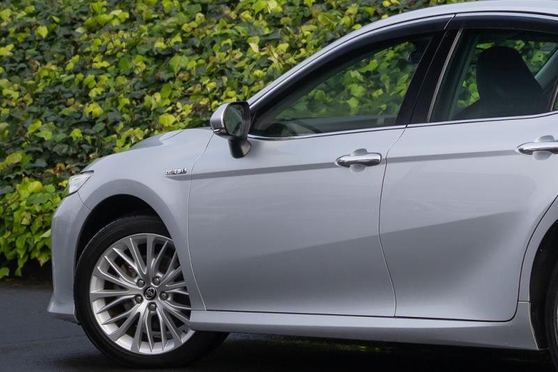 2017 Toyota Camry Hybrid G