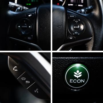 2019 Honda Fit S Hybrid / Jazz RS - Thumbnail