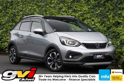 2020 Honda Fit Crosstar E:hev Hybrid - Thumbnail