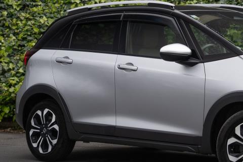 2020 Honda Fit Crosstar E:hev Hybrid - Thumbnail