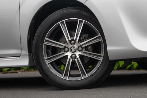2015 Toyota Corolla Fielder G Hybrid - Thumbnail