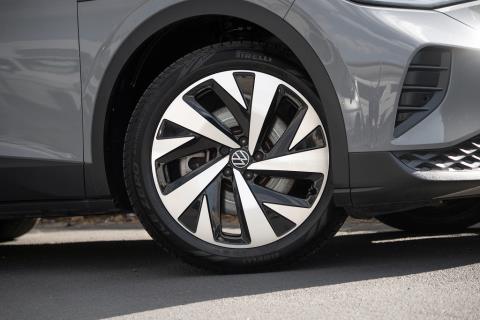 2023 Volkswagen ID.4 Pro Launch Edition - Thumbnail